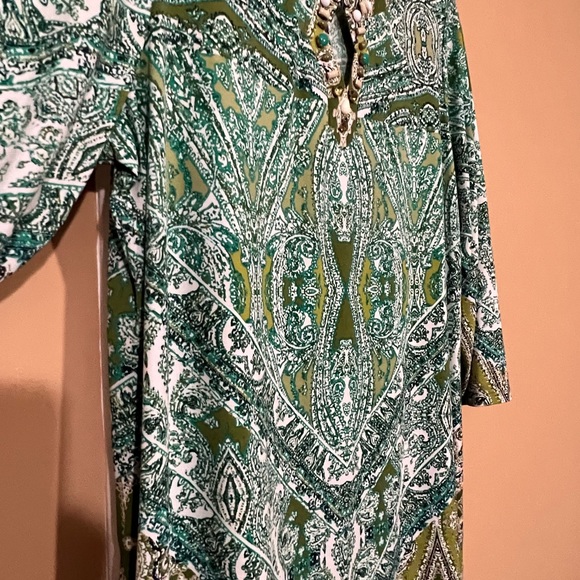 Susan Graver Liquid Knit printed tunic.  Shades of green with white throughout. - Picture 3 of 12